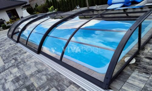 Przykrycie solarne na basen – jak podnieść temperaturę wody i ograniczyć koszty ogrzewania?