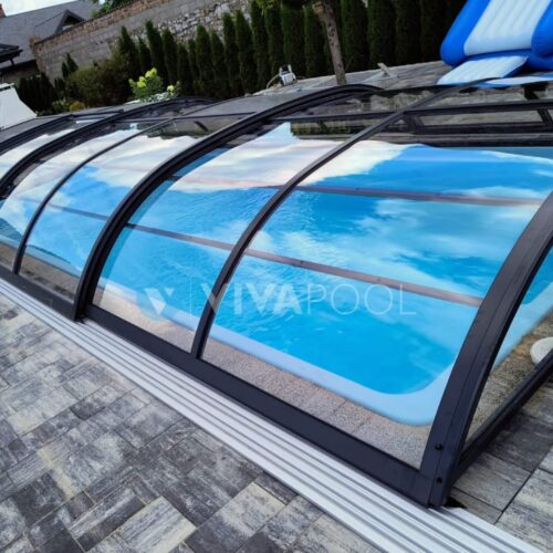 Przykrycie solarne na basen – jak podnieść temperaturę wody i ograniczyć koszty ogrzewania?